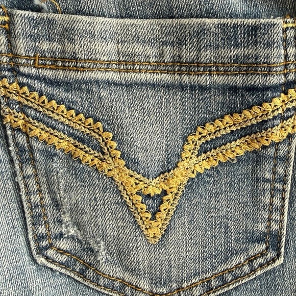 Vigoss The Atlanta Flare Distressed Jeans - Size 7 - Picture 8 of 9